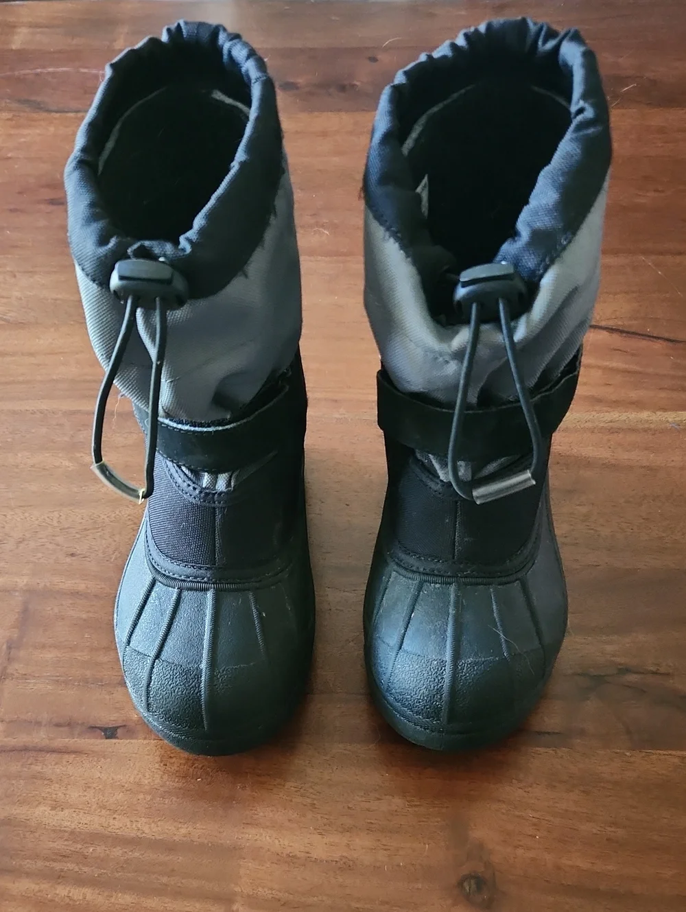 Columbia Kids Black and Gray Insulated Snow Boots